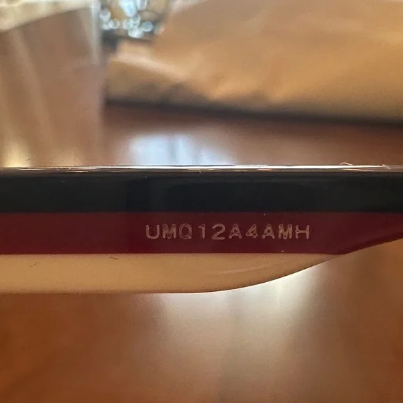 Gucci Black and Brown tourtoise shell frame Women's Sunglasses, authentic - Picture 8 of 14